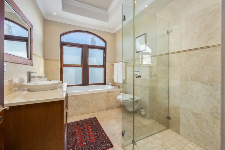 6 Bedroom Property for Sale in Klein Zevenwacht Western Cape